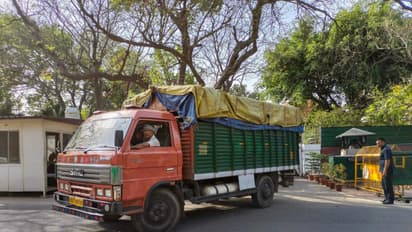 Rahul Gandhi to hand over official bungalow on Saturday 