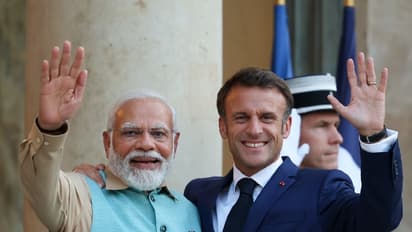 Narendra Modi Emmanuel Macron photo
