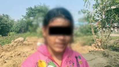 Illegal houses on railway land, nearly 100 houses demolished in Khanyan