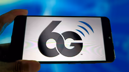 New 6G Chip Hits Blazing 100 Gbps Speeds
