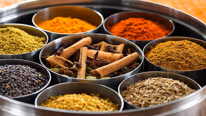 Don’t Store These Items in Your Spice Box And Why