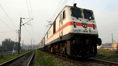 Howrah Delhi Rajdhani Express will run with two engines