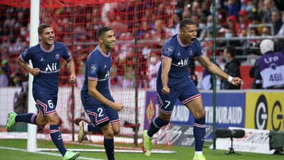 Lionel Messi made his debut in ligue 1, Kylian Mbappe scored 2 goals and gave victory to PSG spb