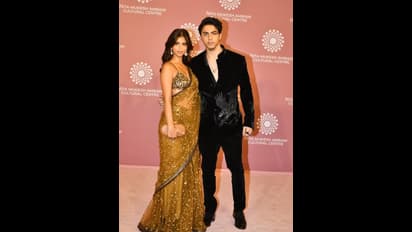 aryan khan with sister suhana khan