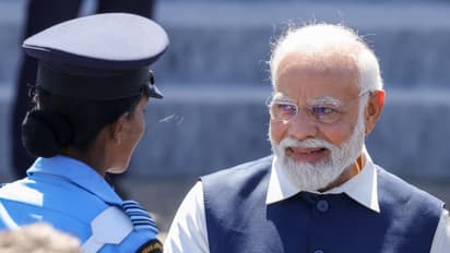 pm modi france press meet