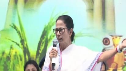 Mamata Banerjee Criticizes PM Modi for Withholding Funds and Insulting Bengal