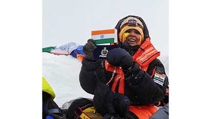 CISF officer Geeta Samota on Mt Everest (Photo/@BhajanlalBjp)