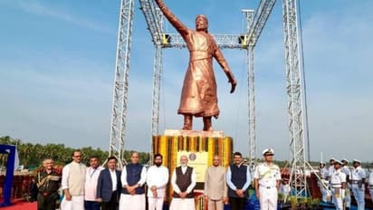 PM Modi on Shivaji statue collapse