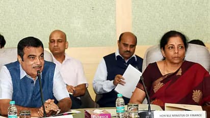 nitin gadkari and nirmala sitharaman