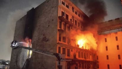 shocking fire incident Six killed in major fire in Hyderabad 