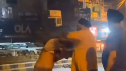 Viral Video: Man Repeatedly Hits Woman On Main Road In Delhi