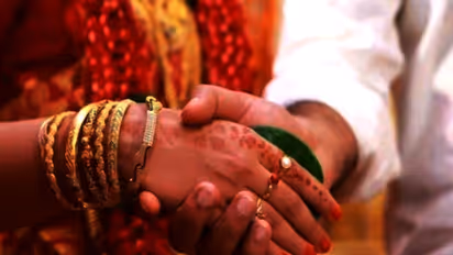 purnia inter caste marriage father symbolic funeral daughter riya photo gallery