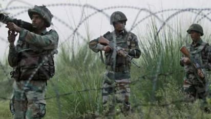 पाकिस्तान ने एलओसी पर की फायरिंग