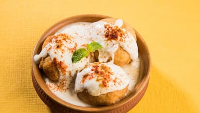 How-to-make-poha-dahi-vada