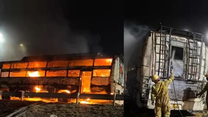 बस में लगी आग