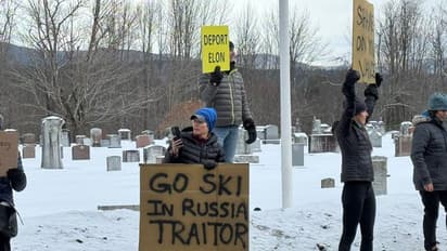 Protest against JD Vance in Vermont