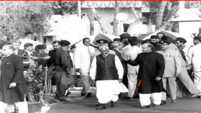 viral pic vajpayee nawaz1