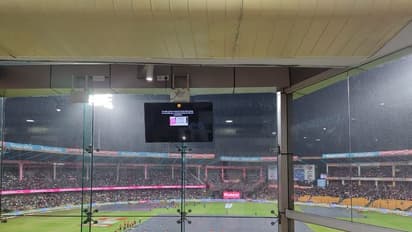 India vs South Afirca Bengaluru Chinnaswamy Stadium Rain stops play