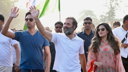 After Pooja Bhatt, Riya Sen takes part in Bharat Jodo Yatra