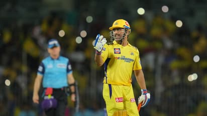 MS Dhoni warns CSK bowler for playing not well