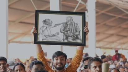 pm modi mothers day 1.jpg