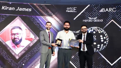 Kiran James Global Marketing Head of Muthoottu Mini Financiers Wins Marketing Meister Award at BARC Asia Awards