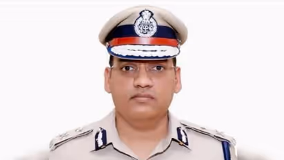 IPS officer kills self