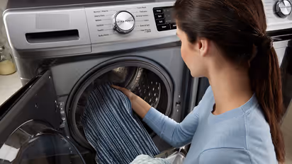 Vinegar in Laundry