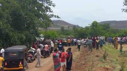 nashik two 13 year old girls died