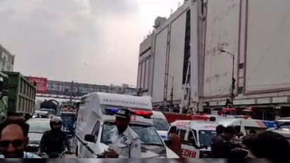 Pakistan Karachi mall Fire 