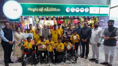 Prime Minister Narendra Modi Visits Mitti Café at Adani’s Navi Mumbai International Airport