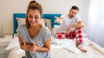 signs of cheating in relationship