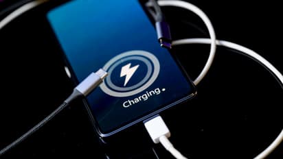 Avoid These 8 Common Smartphone Charging Mistakes