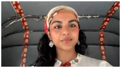 Viral Bandana Girl