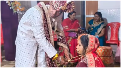  Bride wants divorce 20 minutes after marriage 