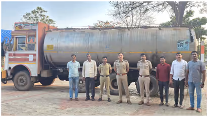 Belagavi police seize diesel in major smuggling network bust.