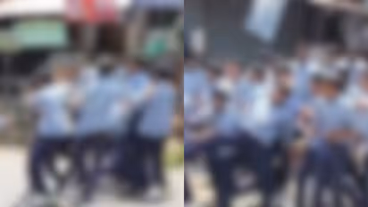 Kozhikode School Students Fight On Highway Over Instagram Reels