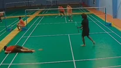 Badminton