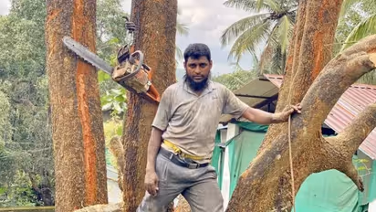 Viral school teachar