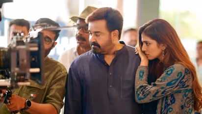hridayapoorvam movie 3 days box office collection mohanlal sathyan anthikad