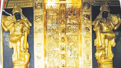  Dwarapalaka sculpture 