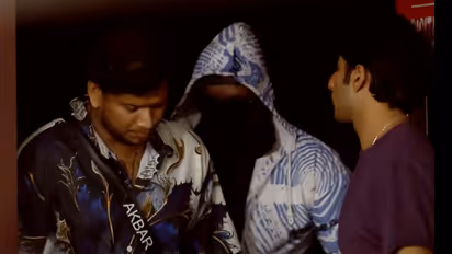 surprise entry of a man amidst aryans secret task in bbms7