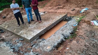 student falls in construction pit kozhikode