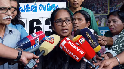 Asha workers protest