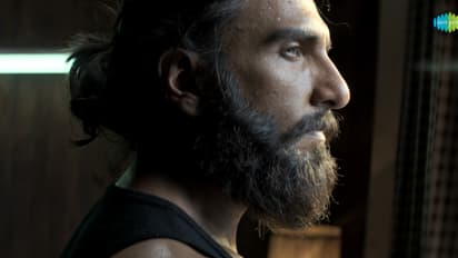 Ishq Jalakar Karvaan video song from Dhurandhar movie ranveer singh Shashwat s