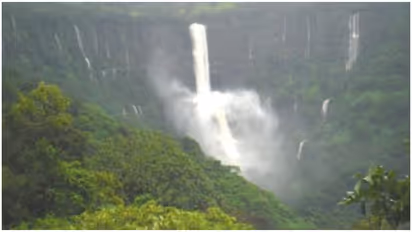 Bhambavli Vajrai Waterfall
