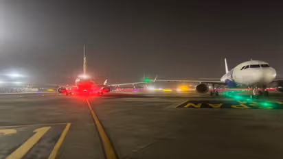 wingtips collide mumbai airport