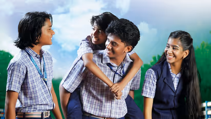 Thirakkinidayil Alpaneram movie trailer