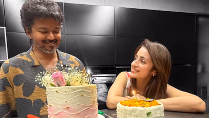 trisha wishes thalapathy vijay happy birthday after she unfollowed him on instagram