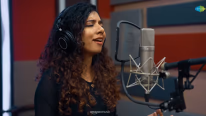 Dhare Dhathre song from maharaja hostel